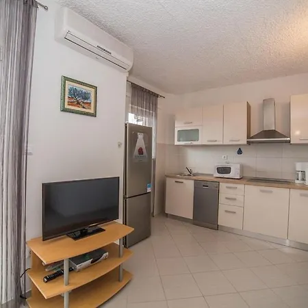In Okrug Gornji With Sea View, Balcony, Air Conditioning, Wifi 5048-2 Apartment Trogir